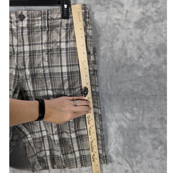 Urban Pipeline Shorts Mens 34 Plaid Chino Flat Front Gray Preppy Y2K CLEARANCE - Picture 4 of 8
